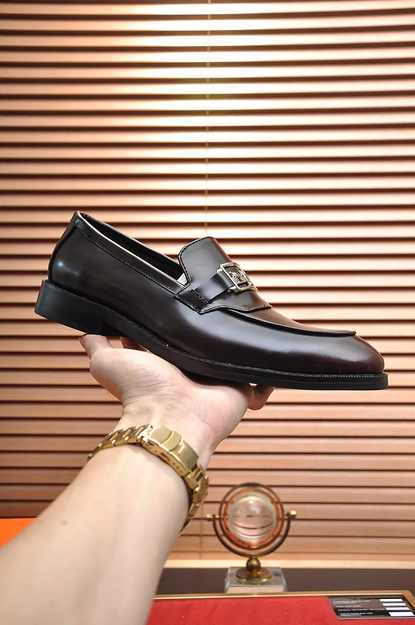 Men's shoes💰460💶[HERMES] (cowhide lining)🍀Italian top luxury🍀He does not pursue novel styles and gorgeous colors, but attracts the favor of successful men with his flawless, elegant and classic style! This very, very comfortable, simple and stable style makes it easy to match any style! The pattern is absolutely 1:1 refined from the original case, and we strive for excellence in materials, imported cowhide + cowhide lining💪💪💪extraordinary texture👍! .Black brown code number: 38 to 45 (45 customized)